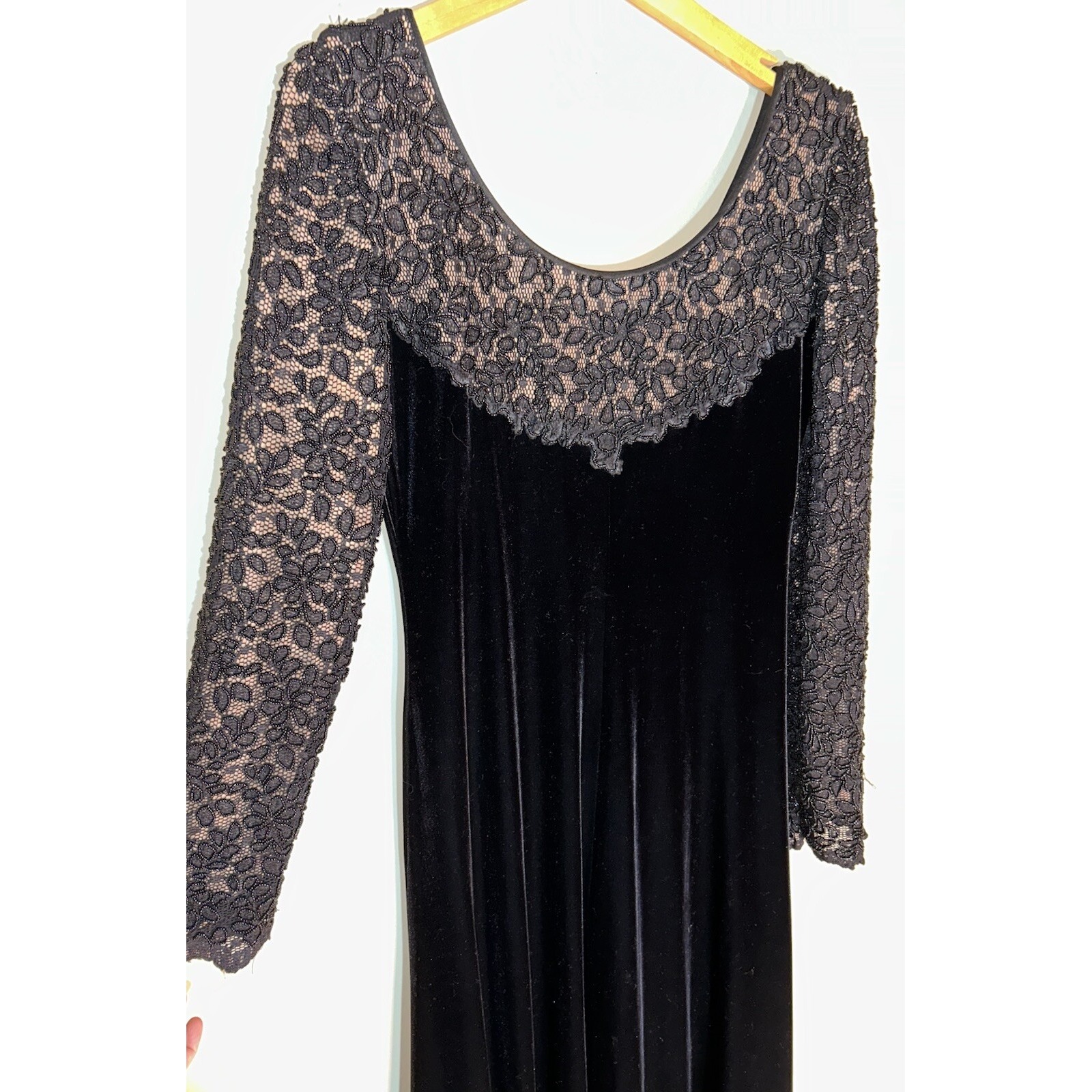 Tom Barra Vintage Black Velvet Evening Gown Size 8